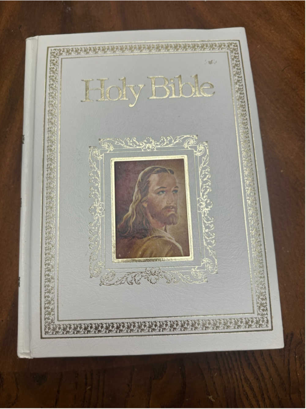 Vintage White King James Version Family Bible – Illustrated Red Letter Edition